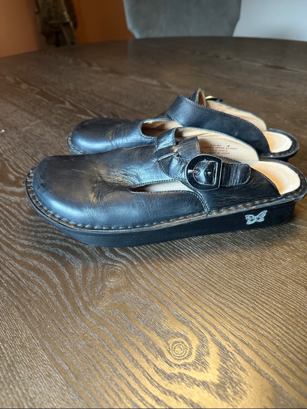Alegria leather slip on clogs
